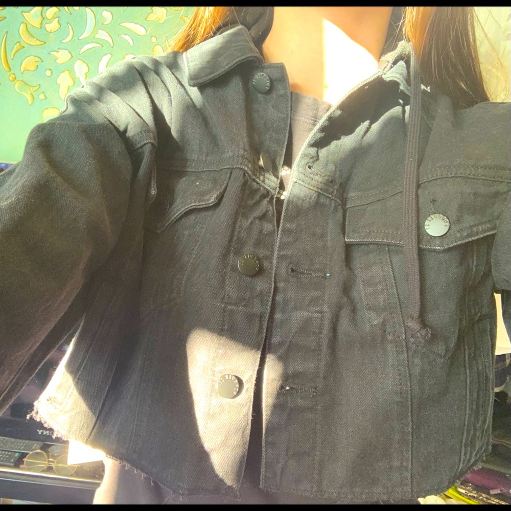 Forever21 Cropped Denim Jacket w/ Detachable Hood